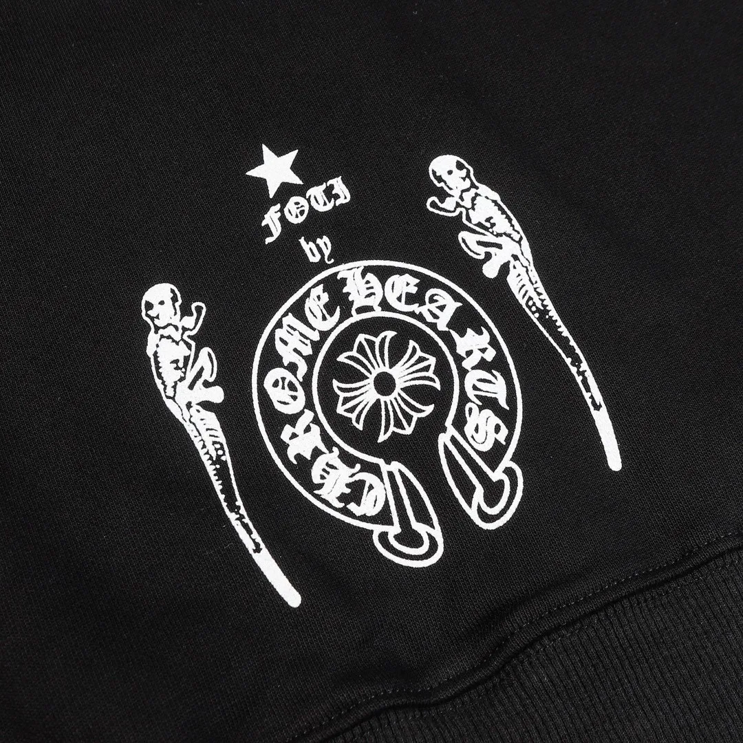 Q19—P230 -Chrome Hearts/Chrome Hearts printed zipper sweatshirt cardigan jacket -420 grams of high-density, high-quality wool, soft, delicate and skin-friendly, soft and silky to the touch, warm and skin-friendly -The hardware zipper accessories are all customized and full of details -Colour: black -Size: S M L XL